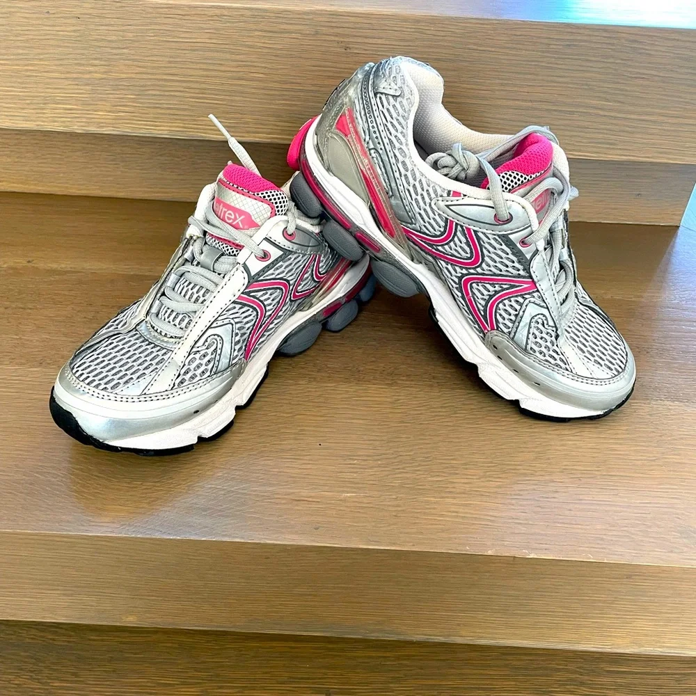 Aetrex Women’s RX Runner Athletic Shoe X-Wide Width in Grey/Cranberry - Picture 1 of 6